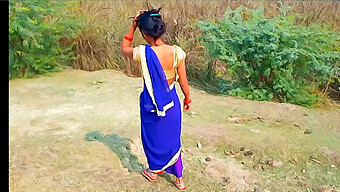 Ébats Amoureux En Plein Air Dans Un Village Indien - Un Spectacle Sensuel De Gros Seins Naturels