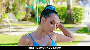 Davina Davis Gets A Workout And A Big Cock After Gym Session