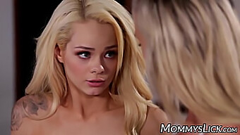 Elsa Jean, Die Atemberaubende Blonde Lesbe, Gibt Sich Dem Muschispiel Und Fingern Hin