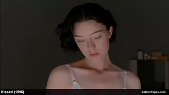 La Sensuale Nudità Di Molly Parker E Le Scene Erotiche