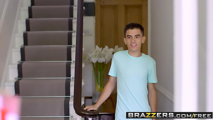 Brazzers - Мачехи-Пасы Контролируют Ситуацию - Аня Кински И Жорди.