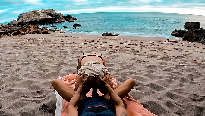 Scopate Amatoriali All'Aperto Con Un Partner Arrapato In Vacanza