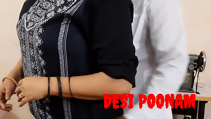 Desi Poonam从她有天赋的邻居那里接受了一次热情的性爱。