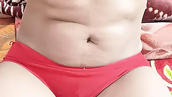 Bisexuelles Luder Im Bikini Macht Bei Indischem Gruppensex Mit