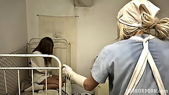 Bdsm Intenso E Prazer Oral Em Um Filme Temático Médico