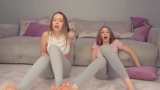 Vídeo Casero De Hermanas Gemelas Disfrutando De La Masturbación Y El Squirting