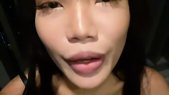 Emma Thai的亲密时刻被她的色情朋友的朋友捕捉到了