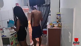 Encontro Apaixonado De João O Safado Com Sua Esposa Na Cozinha Depois De Acordar Com Um Desejo Intenso