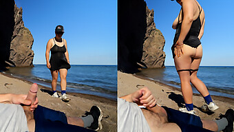 A Surprise Encounter On A Public Beach Leads To Exhibitionism In The Sea - Xsanyany