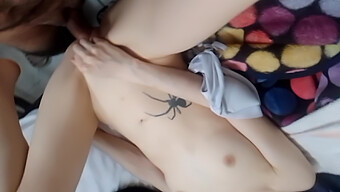 Mi Pareja Me Ayuda A Estimular Mi Vagina Para Alcanzar Un Placer Intenso