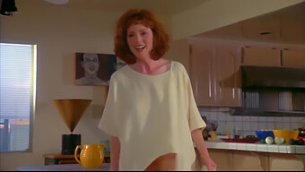 La Prosperosa Julianne Moore Va Senza Pantaloni In Un Video A 60 Fps