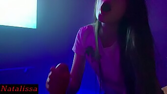 Teen (18+) Natalissa Dáva Pov Orálny Sex A Dostáva Výstrek